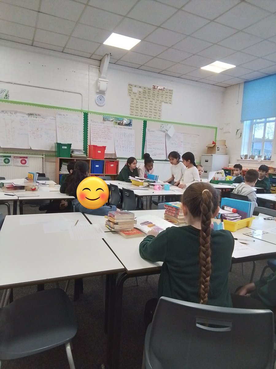 MissDelaney15's tweet photo. Debating in our history lesson. Some excellent language and points made in the debate, well done, historians! @YpsHistory #curiosity #confidence https://t.co/YgviLJ84Hl
