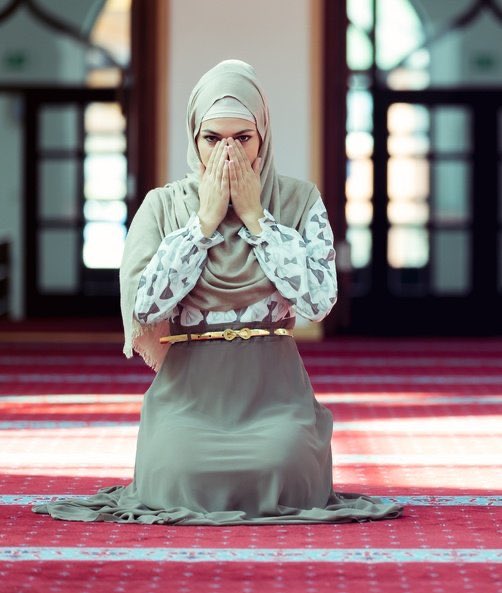 TalonedHijabi's tweet photo. @TalonedMuslimah @AmelieHypno MNWO Allahuakbar!
$end for ukhti https://t.co/KaPHgQI6Af