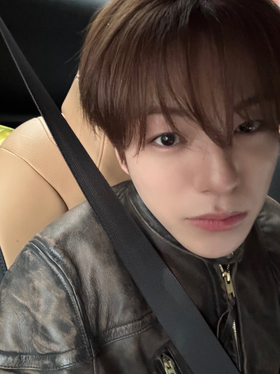 jaeskyus's tweet photo. in love w him https://t.co/M7CralP9OW