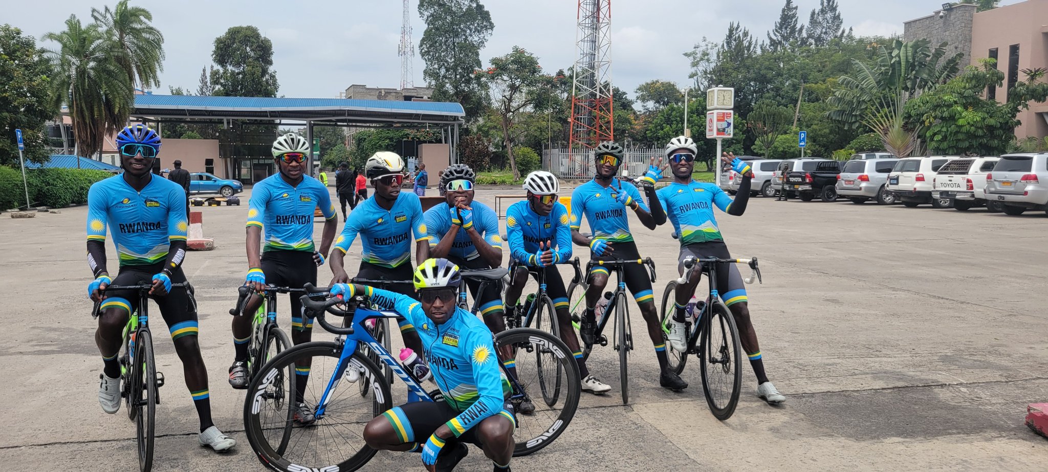 Gjl_Mt8XUAAvVdU?format=jpg&name=large