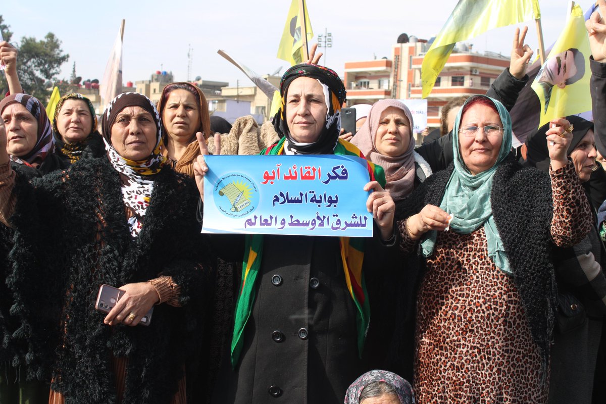starkongra1's tweet photo. مسيرة جماهيرية نسائية بحضور العديد من  نساء مدن؛ تل تمر والدرباسية والشدادي في مقاطعة الجزيرة، أن نضال القائد عبد الله أوجلان من أجل حرية المرأة، هو سبب نزولهن إلى الساحات للمطالبة بحريته.

لن نترك الساحات.. نضال المرأة مستمر حتى تحقيق حرية القائد عبد الله أوجلان الجسدية. https://t.co/q8cYQs45vX