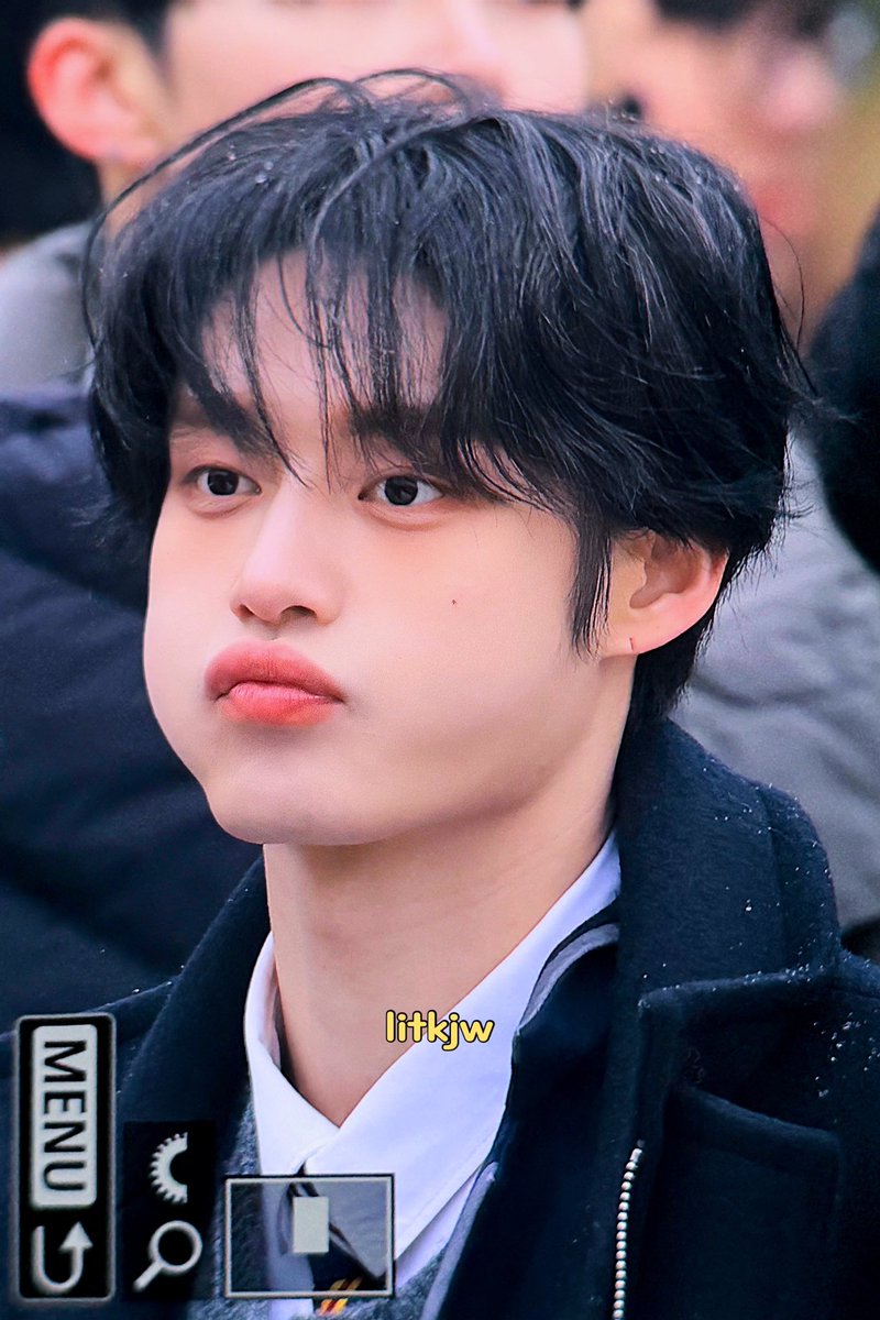 잡초 tweet media