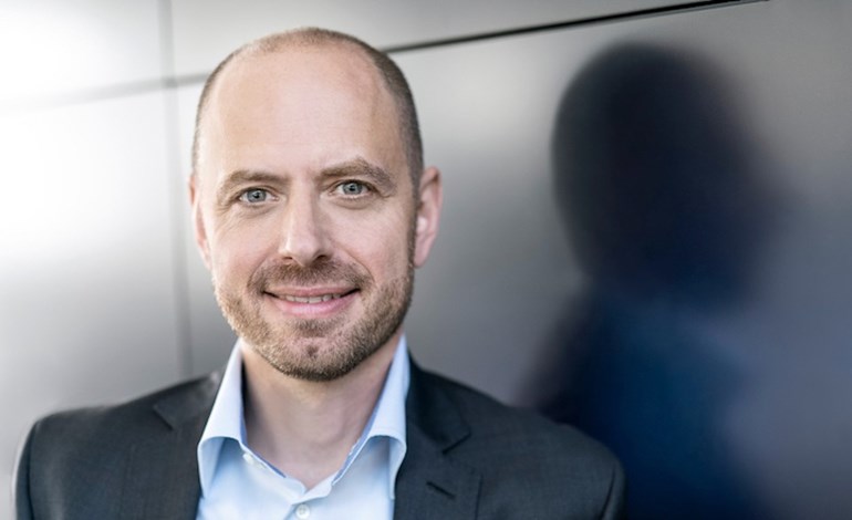 reNEWS_'s tweet image. Siemens Energy chief executive Christian Bruch has insisted Siemens Gamesa’s new 20MW-plus offshore turbine being installed in Denmark is only a test unit. renews.biz/98737/ #offshorewind #prototypes #renewableenergy