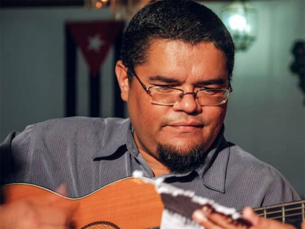 Adiós a un hermano entrañable.