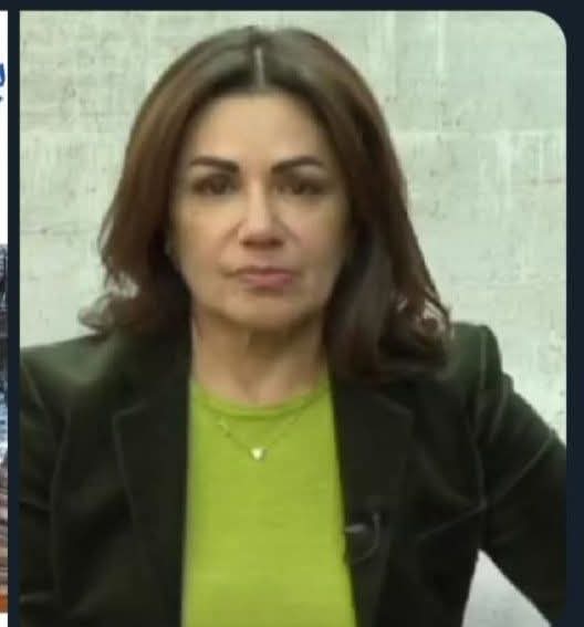 يعني مفكرة هيك بتبطلي وزيرة التوطين؟😅 مش عارفة مين عم تواجهي يا مشحرة🥹 
سكّرت #حنين_السيد حسابها على X و منشوراتها من حسابين : “كلنا إرادة” و“درج ميديا” و محتواها الداعم بقاء النازحين السوريين بلبنان وكلنا منعرف مين بموّلهم! 
شكرا #نواف_سلام على هذه البداية المطمئنة