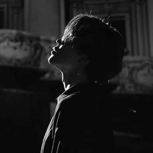 springsroll's tweet photo. jikook/kookmin local au

“Kanaka tengah dalam kondisi terpuruk, lalu datang deriel yang mengulurkan tangan dengan percuma. Akankah kanaka menyambut uluran tangan tersebut?” https://t.co/dbo1ItjpNl