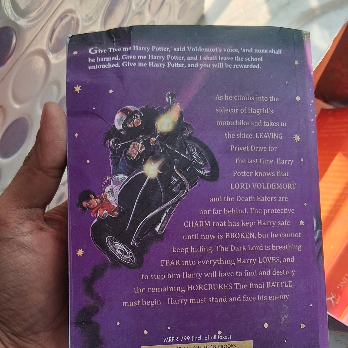 Culprit_Warrior's tweet photo. @flipkartsupport I ordered Harry Potter book set, the books delivered are of poor quality,glue marks all over them and the many pages have faulty prints. @Flipkart rejected the return. This is pathetic. Need help. I want to return these. https://t.co/c9mF3mz6ub