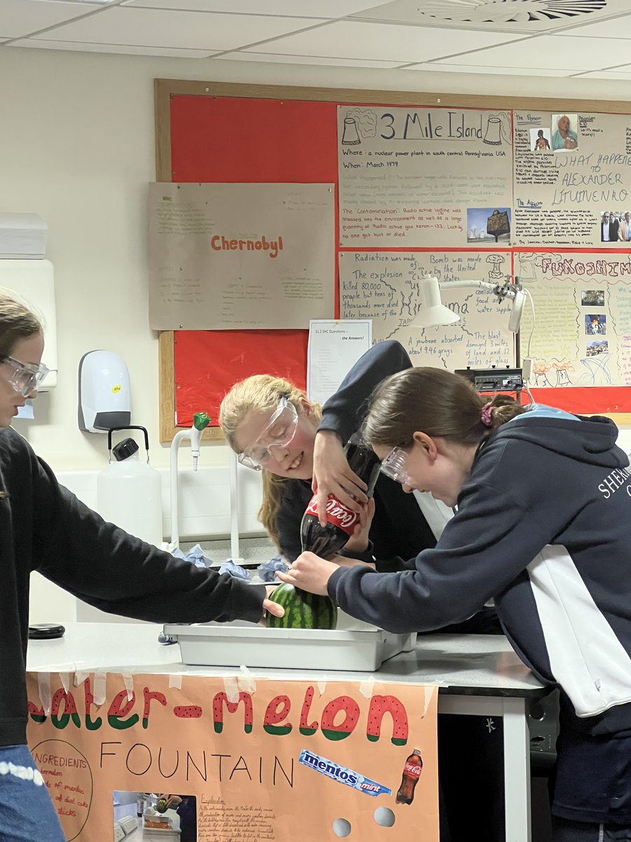 SG_STEM's tweet image. Year 7 &amp;amp; 8 took on the EUREKA! Science Challenge with mind-blowing experiments—Coke &amp;amp; Mentos explosions, fiery tea bags, oobleck madness! 🧪🔥

Even more special? We celebrated on the #InternationalDayOfWomenAndGirlsInScience—inspiring the next generation of scientists! 👩‍🔬🚀✨