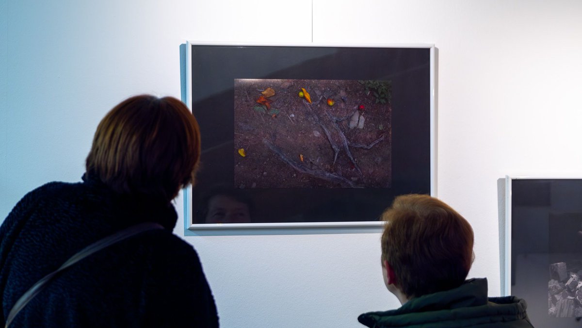 COBISSNET's tweet image. Včeraj smo v IZUMgaleriji odprli fotografsko razstavo Janje Cizelj in Aleša Žiberne z naslovom Izluščeno. Hvala vsem, ki ste se udeležili dogodka in se sprehodili med razstavljenimi fotografijami. 

#razstava #IZUMgalerija #fotografije