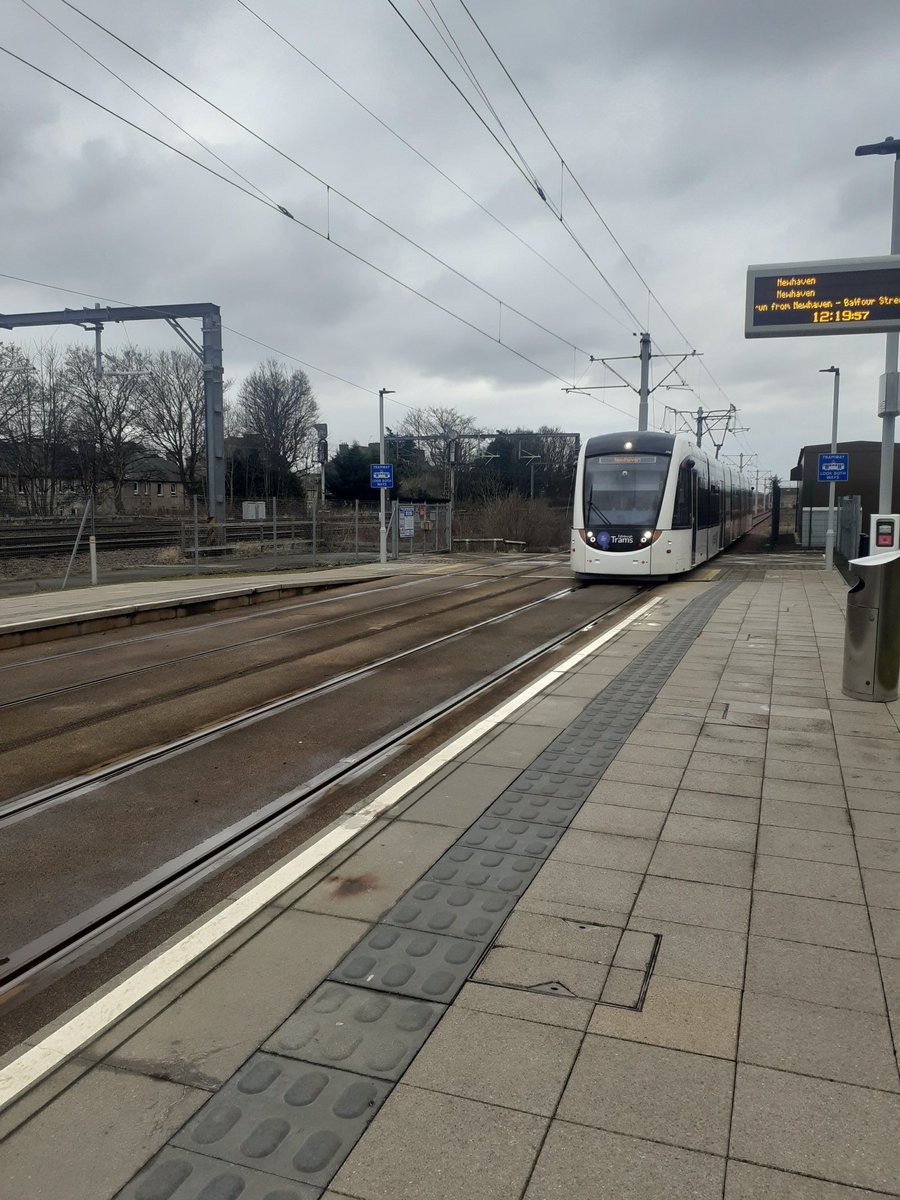 sandymb1956's tweet photo. Tramming it from #Balgreen to #Edinburgh city centre to meet a https://t.co/BwrIm0S44C on the buds in the lugs @ThinLizzy_ LIVE and DANGEROUS  one of the best live rock albums ever recorded. https://t.co/erkw97RG6V