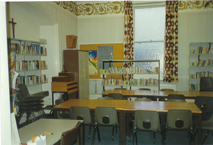 St_JohnFisher's tweet photo. 📚 Looking Back at Our Library Journey 📚
We’ll always cherish the memories of our old library at the old site, filled with moments of learning and discovery. Now, with our amazing new library at City Way, we’re excited for all the future opportunities! #Reading #LearningLegacy https://t.co/FJYuBY9ZW6
