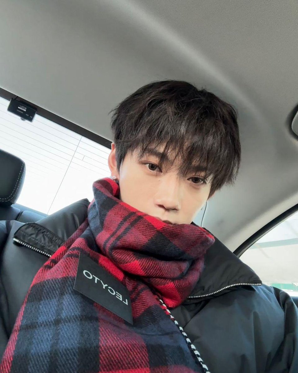 polarix_updates's tweet photo. 250212 | INSTAGRAM [deleted], THREADS | polarix_zai

#ZAI: Happy Lantern Festival! I’ll turn into a tangyuan for you—filled with sweet stuffing inside!

#자이 #宅 #翟浚安 
#POLARIX #폴라릭스 @POLARIX1228 https://t.co/srDrJ487Fm