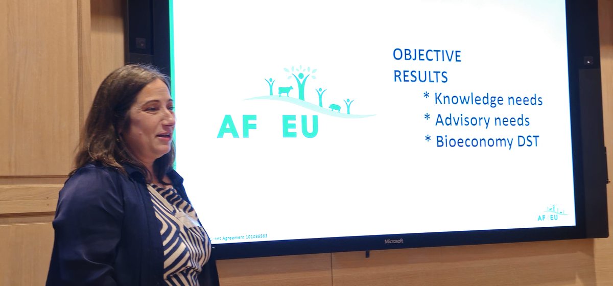 AF4EU_afinet's tweet photo. 🌳 Agroforestry &amp; Innovation! 🌍

At the 6th #ForestInnovation25 Workshop in Brussels, @RosaMosque19101, as #agroforestry session chair, showcased @AF4EU_afinet! 🚀🌿Highlighting its role in biodiversity, soil health &amp; rural resilience, she put agroforestry in the spotlight! 🍃✨ https://t.co/dk37Y4vmX9