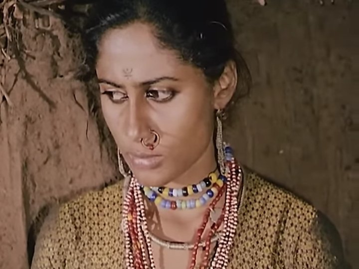 TheCineprism's tweet photo. Jait Re Jait (1977) - Marathi
dir. by Jabbar Patel

A poetic blend of love, rebellion, and destiny.

In a tribal village, a passionate drummer and a strong-willed woman chase freedom, only to realize they can’t escape destiny. https://t.co/Cv59HZDjqD