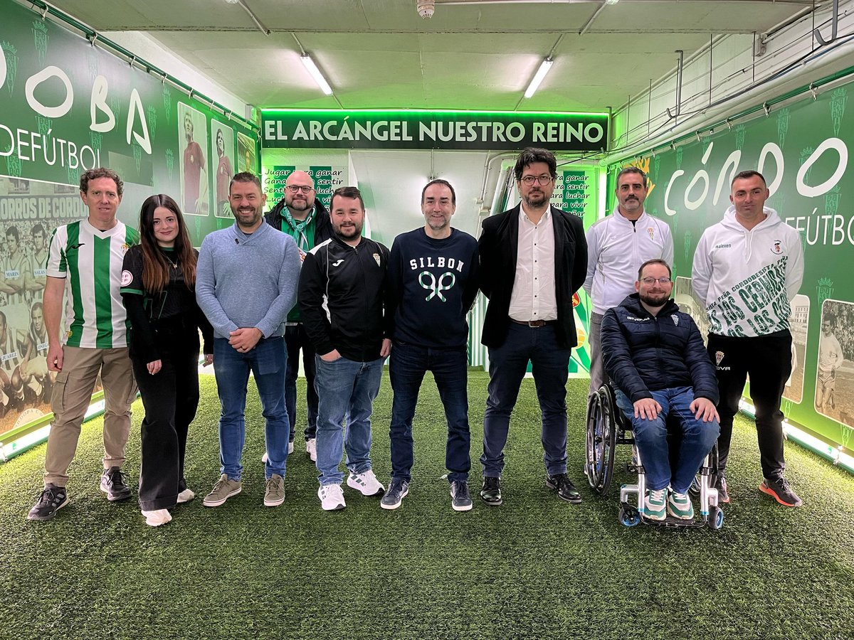 Córdoba CF (@cordobacf_ofi) on Twitter photo 🤝 Primera sesión de trabajo con la nueva directiva de la <a href="/fpccf/">Federación de Peñas del Córdoba CF</a>. Mucho por hacer 📝
Trabajamos juntos con un objetivo común 💪🏻 🤝 Primera sesión de trabajo con la nueva directiva de la <a href="/fpccf/">Federación de Peñas del Córdoba CF</a>. Mucho por hacer 📝
Trabajamos juntos con un objetivo común 💪🏻