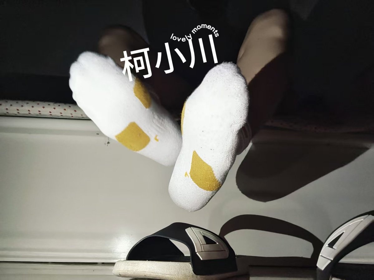 kexiaochuan04's tweet photo. 终于想起来密码了，骚逼狗滚过来舔你爹大臭脚 https://t.co/BjcDUgIqlk