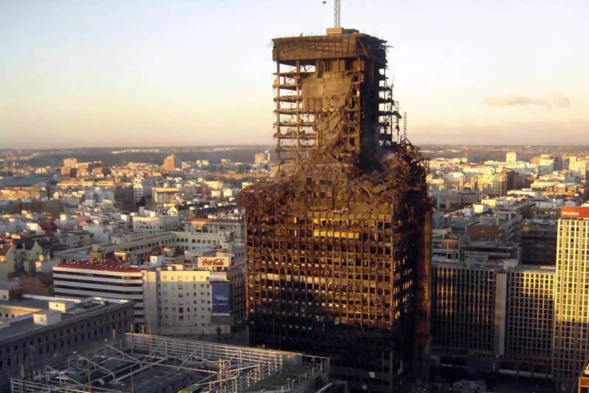 Esta noche se cumplen 20 años del incendio del Windsor