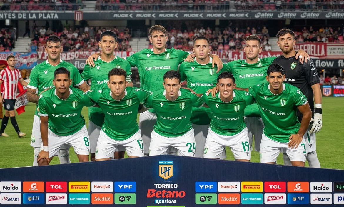 #Banfield Representaron al escudo como lo haríamos nosotros. Jugaron y metieron. Para mí, el mejor partido del equipo en el campeonato (rival/contexto). Es cierto que faltó puntería pero este sigue siendo el camino correcto. Nos tuvieron que robar.

El hincha está con ustedes.