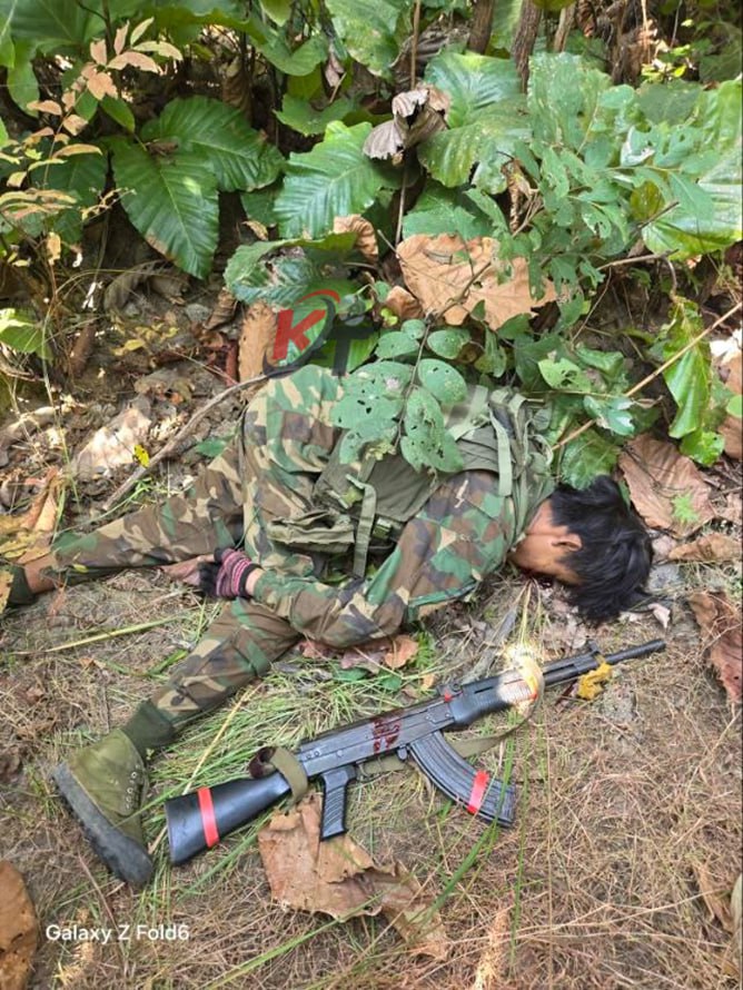 msthetzaw's tweet photo. #MyanmarFactCheck
Feb 12: Tatmadaw conducted a clearance op in #Tamu-#Panthar, engaging @NUGMyanmar-funded #PDF terrorists. No casualties on Tatmadaw’s side. Seized: 4 PDF terrorists, 4 Type-81 rifles, 5 magazines, & 40 rounds. Terrorists continue to destabilize Myanmar. https://t.co/nCyo0w5YP4