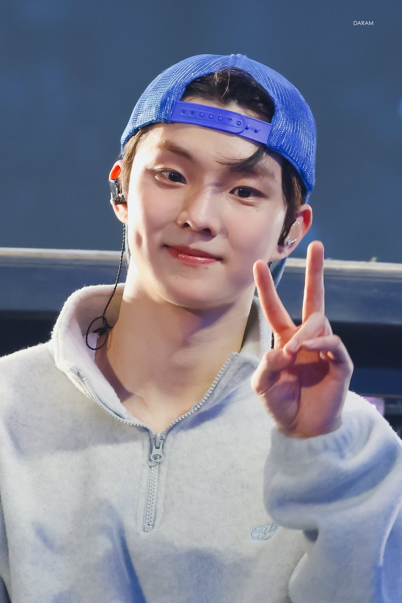 250202 더비랜드 #큐 

#Q #지창민 #더보이즈 #TBZ #THEBOYZ