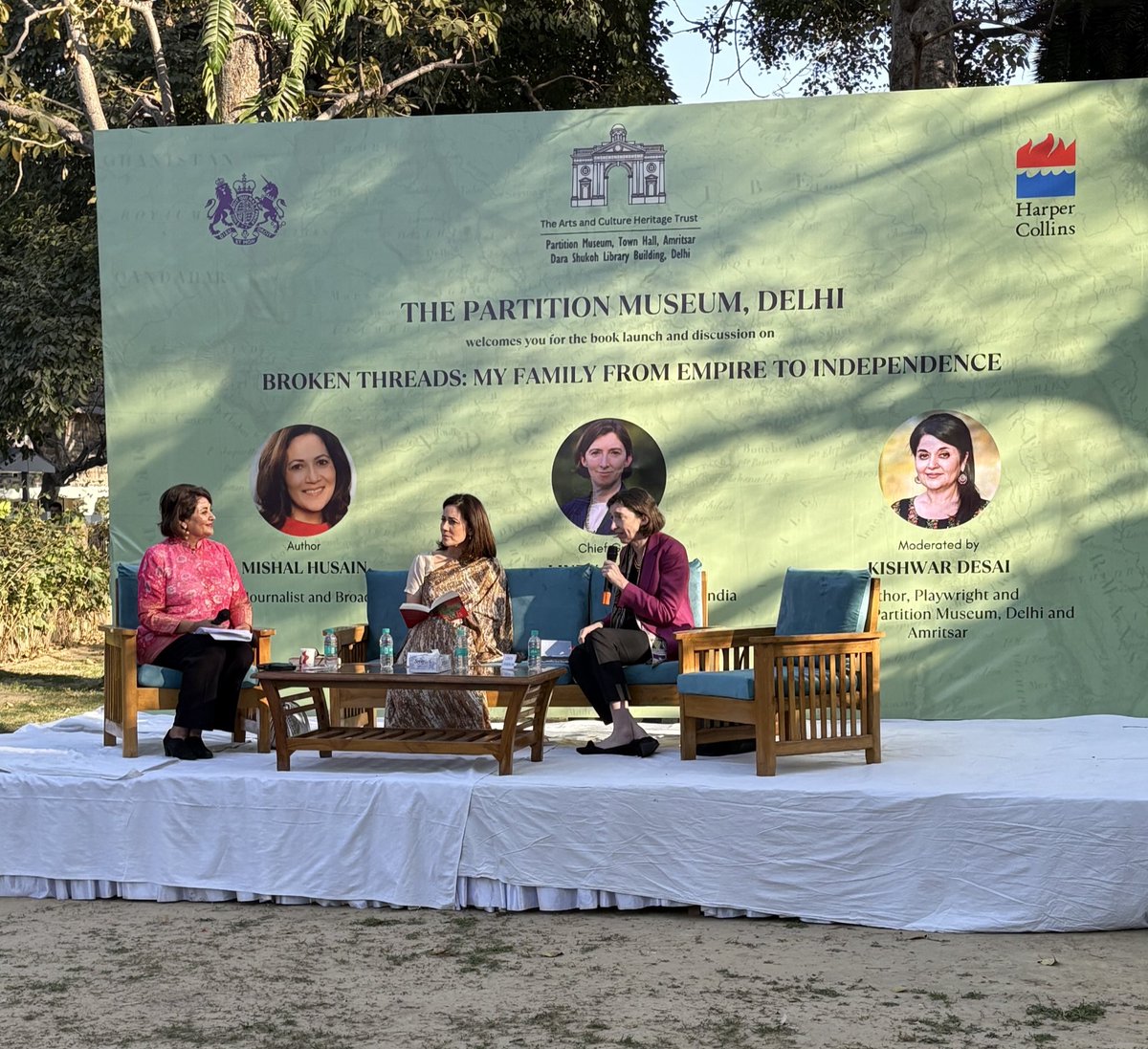 HarperCollinsIN's tweet photo. We are at the @PartitionMuseum for a compelling discussion on acclaimed author @MishalHusain’s remarkable book, #BrokenThreads, with @Lindy_Cameron and @kishwardesai1. Stay tuned for more updates from this enlightening conversation about memory, displacement, and the lasting impact of Partition.
#READWithHarperCollins