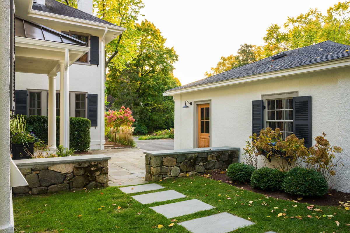 MFLandscape's tweet photo. At MF Landscape, we specialize in selecting the perfect plants and shrubs to enhance your home's unique vibe, creating a natural, authentic look that feels meant to be. 🌿✨ #AuthenticLandscaping #MFLandscape https://t.co/oz0oC9FLln