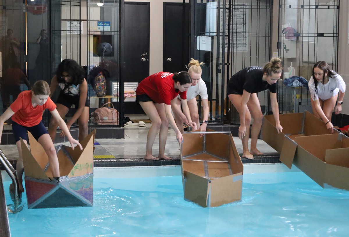 Trafalgar Castle School tweet media