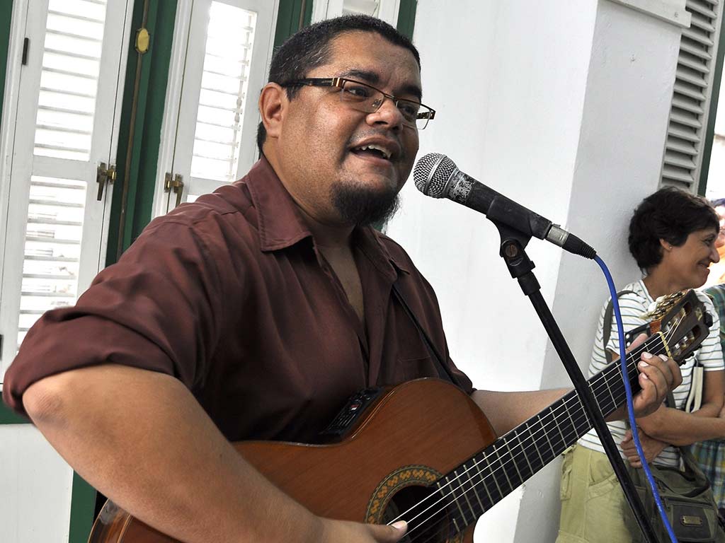PartidoPCC's tweet photo. Cuba llora a Eduardo Sosa

Más detalles en https://t.co/3Adtxjrema

https://t.co/YBK895NWA0 https://t.co/ZSTN36c4nZ