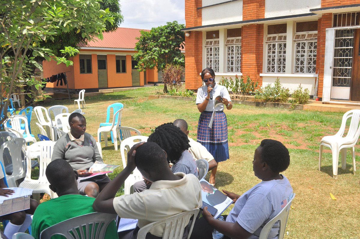 FranklynInst's tweet image. We are thrilled to announce the official launch of the iLEAD Programme at Uganda Martyrs High School Lubaga! This transformative initiative is dedicated to nurturing the next generation of leaders through values-driven education, emphasizing integrity and innovation. #iLEADUganda