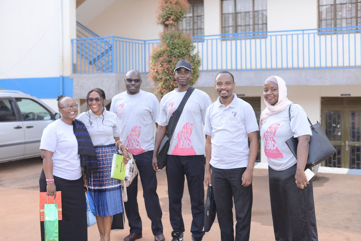 FranklynInst's tweet image. We are thrilled to announce the official launch of the iLEAD Programme at Uganda Martyrs High School Lubaga! This transformative initiative is dedicated to nurturing the next generation of leaders through values-driven education, emphasizing integrity and innovation. #iLEADUganda