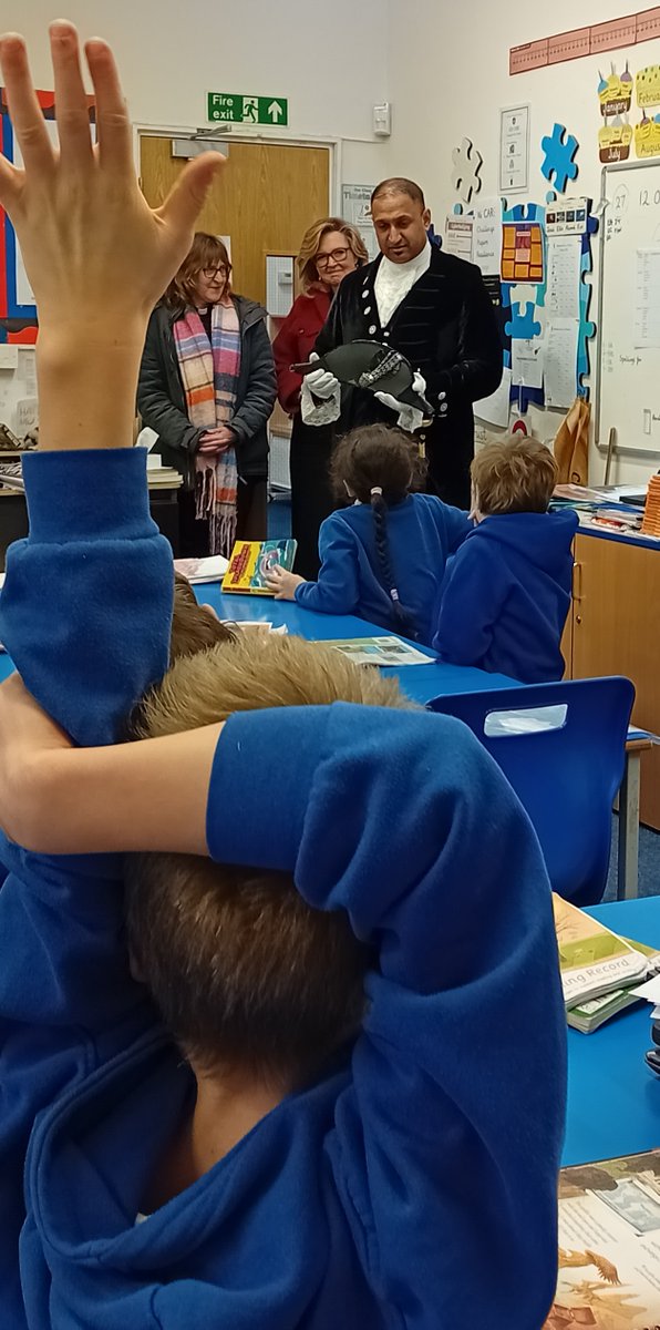 What an Honour! Today at SVCEA we were visited by the High Sheriff of Bedfordshire, Bav Shah. He delighted our pupils by explaining all about his role, his outfit and especially his sword!  #highsheriffofbedfordshire <a href="/rogersjanna1/">Anna Rogers</a>
<a href="/StAlbansDMAT/">Diocese of St Albans Multi-Academy Trust</a> <a href="/stalbansdioedu/">Diocese of St Albans Schools Team</a>