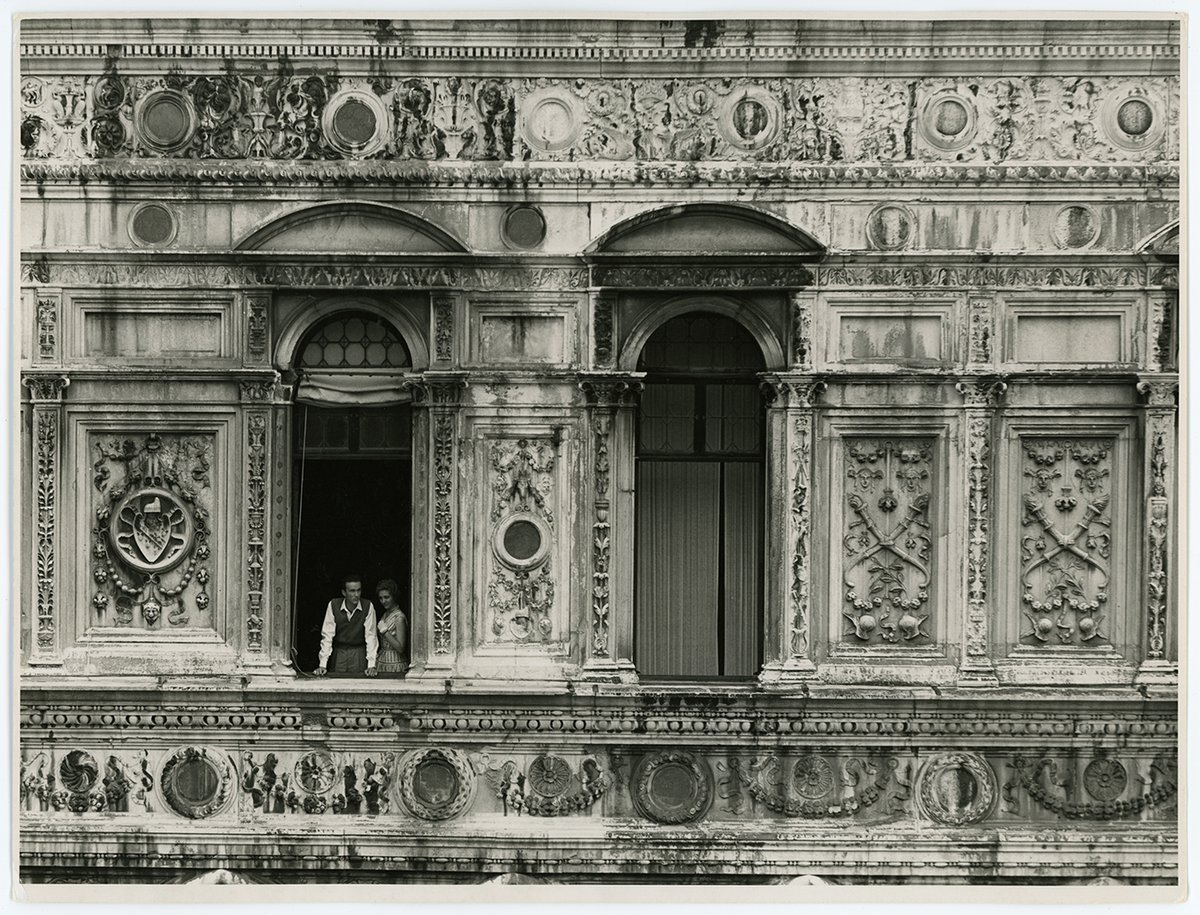 visitmuve_it's tweet image. Buon San Valentino💘 
Due amanti affacciati sul cortile di Palazzo Ducale #Venezia

foto di Cacco © Archivio Fotografico - Fondazione Musei Civici di Venezia
#visitMUVE