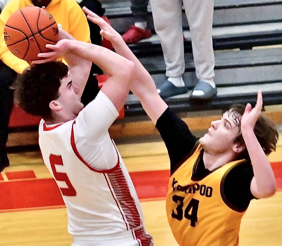 Meltabarger's timely scoring off of Nixa bench provides needed boost ccheadliner.com/stories/meltab… <a href="/Lanemeltabarger/">Lane Meltabarger</a>  <a href="/COCsportsreport/">Central Ozark Conference sports report</a>