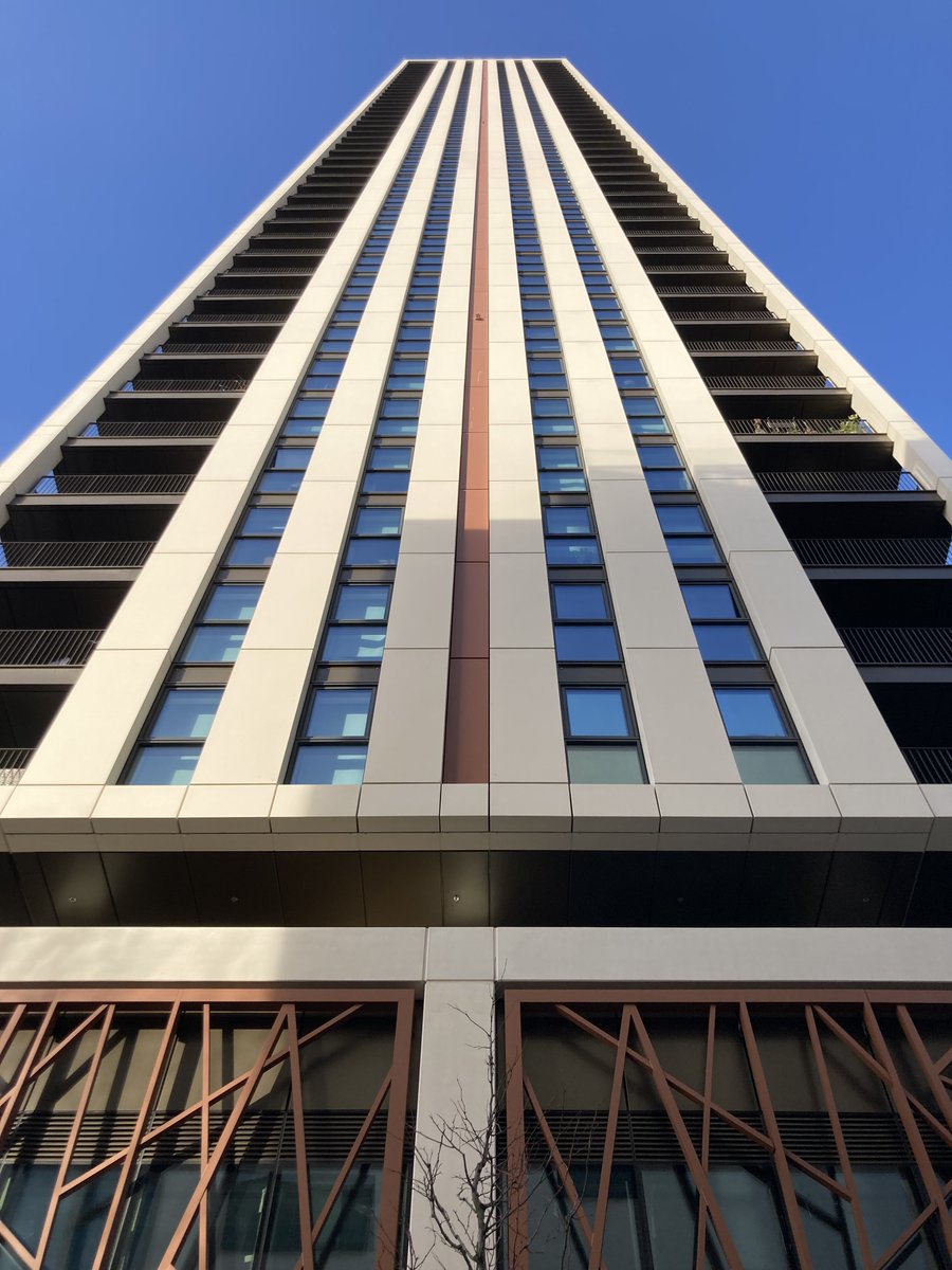 A great building visit with <a href="/MakeArchitects/">Make Architects</a> to One Thames Quay last week, which we delivered for client <a href="/chalegrove/">Chalegrove Properties Ltd.</a>. A fantastic collaborative effort and a building we can all be proud of. Thank you to @JLLUK for facilitating the tour: bit.ly/4jSh4VZ