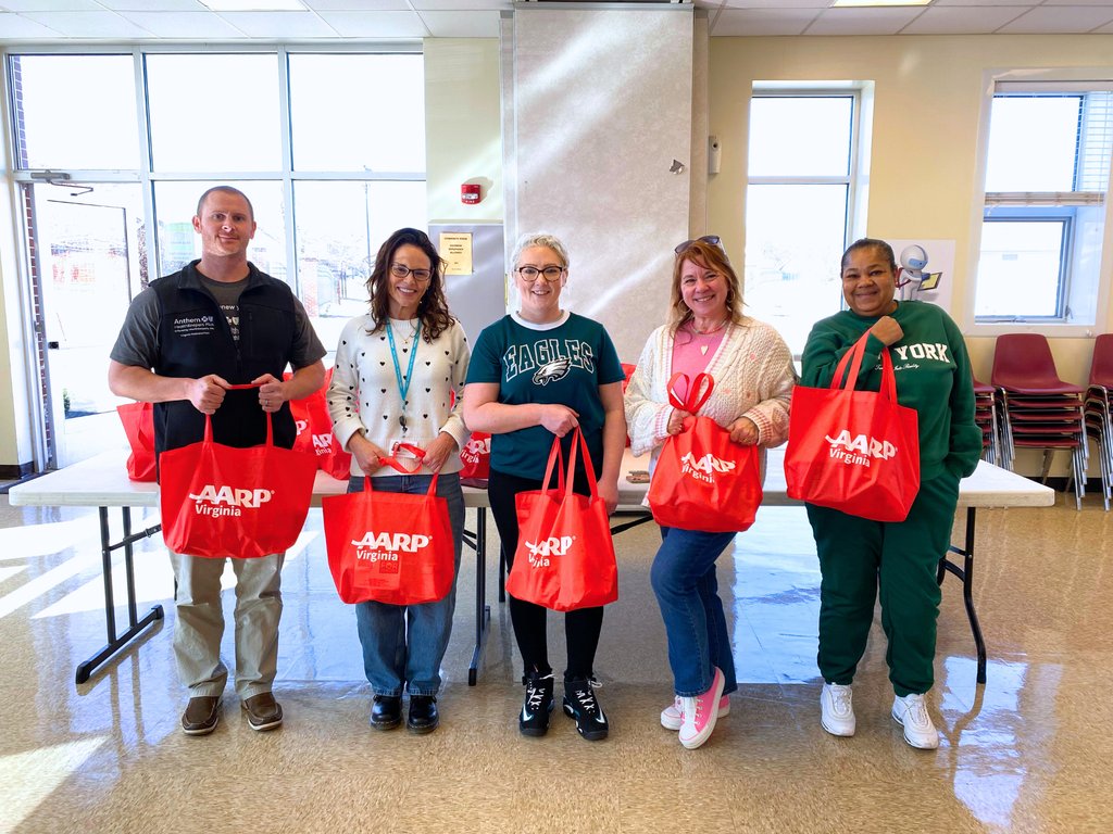 Our staff at Villages at Lincoln, along with our incredible community partners and the VAL Resident Council, came together to distribute 'Soup for Seniors' bags to our residents, generously provided by the Local Office on Aging. What a wonderful way to support our seniors!