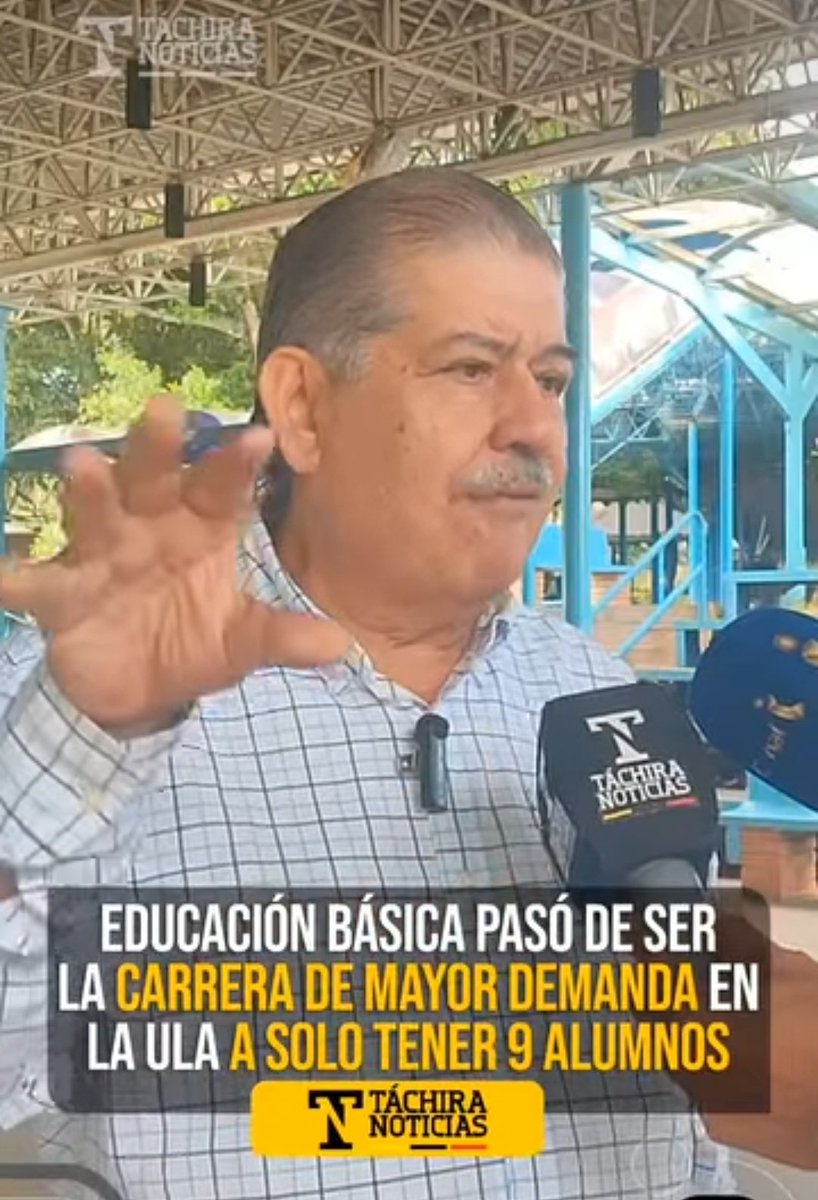 GoyitoZA's tweet photo. Vice Rector de #ULA #Tachira Prof Omar Díaz dice que solo hay 9 estudiantes cursando la carrera de Básica Integral claro nadie quiere ser #Educador #Educacion en crisis #Venezuela en #Crisis https://t.co/RhklZFEtD3
