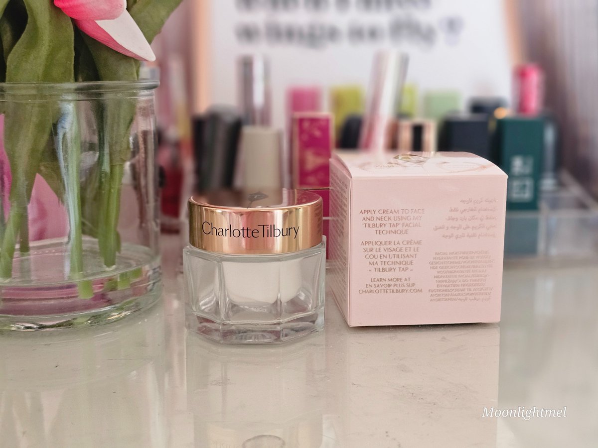 revertessence's tweet image. Charlotte Tilbury Magic Cream Review: Is It Worth The Price? 

Check out my thoughts on my post  🤍📷 

 moonlightmel.com/2025/01/charlo…

#BloggersHutRT #bbloggers #bblogrt #theclqrt
@BloggersHut @BloggersTribe @_TeamBlogger
#teamblogger #charlottetilbury #skincare