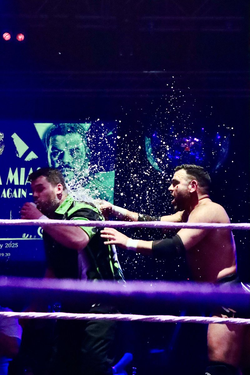 michiko (@mcn_371) on Twitter photo If I see a can of beer in wrestling match, I have to wait this moment
シャ・サミュエルズ v バート・オコナー
Sha Samuels v Bart O' Conner
<a href="/RiotCabaret/">Riot Cabaret Pro Wrestling</a> SLAMMA MIA! HERE WE GO AGAIN @ The Clapham Grand, London
11 February If I see a can of beer in wrestling match, I have to wait this moment
シャ・サミュエルズ v バート・オコナー
Sha Samuels v Bart O' Conner
<a href="/RiotCabaret/">Riot Cabaret Pro Wrestling</a> SLAMMA MIA! HERE WE GO AGAIN @ The Clapham Grand, London
11 February