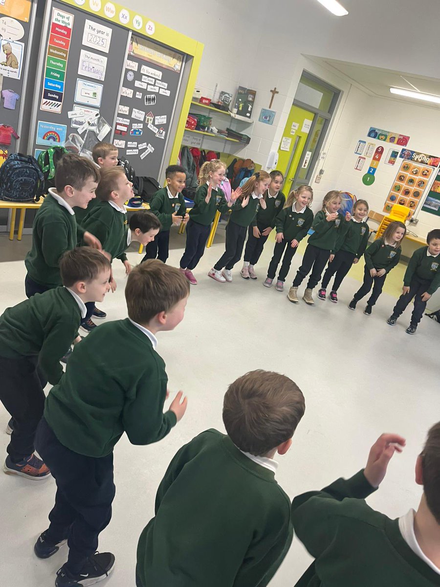 SNPKanturk's tweet photo. Ms Murphy’s Senior Infants really enjoyed Aoife’s #Music Workshop organised for #CreativeFebruary
@artscouncil_ie https://t.co/RT5IFPB9zY