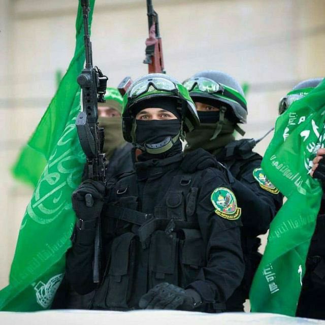 لا نريد الحرب ولكن إذا فُرضت علينا فرضًا سنخوضها بكلّ ما أوتينا من قوّة ولن نستسلم ولن نرفع الرّاية؟