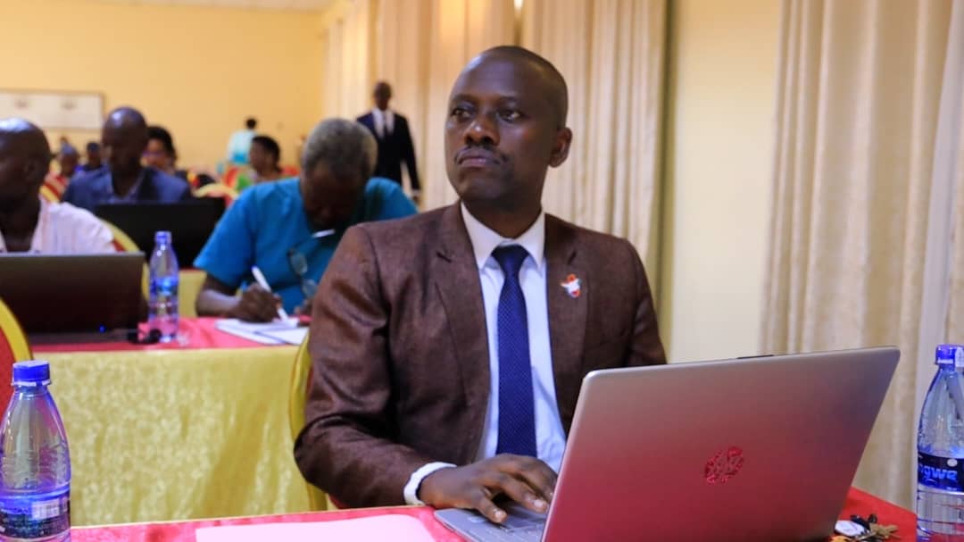 CBurundi97669's tweet photo. La @BurundiCENI organise un atelier de formation en éducation civique et électorale à l’endroit des organisations de la société civile qui ont signé avec elle les conventions de collaboration pour @élections de 2025 au @Burundi. L’activité se déroule à Bujumbura, Royal Palace. https://t.co/DXhpGR5KSH