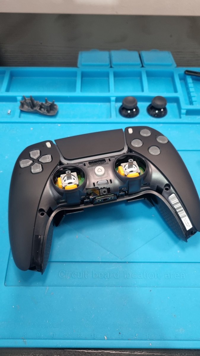 NovaCNTRL's tweet photo. Workshop Buzz: We've been busy! ๐ Recently, several #ScufControllers made their way to our workshop, and here's two standouts where we installed TMR sticks and Hall Effect sticks! ๐ง๐ฅ #NovaControllers #Gaming #ScufMods
https://t.co/FsnjNuBl9i https://t.co/vikGWJbmai