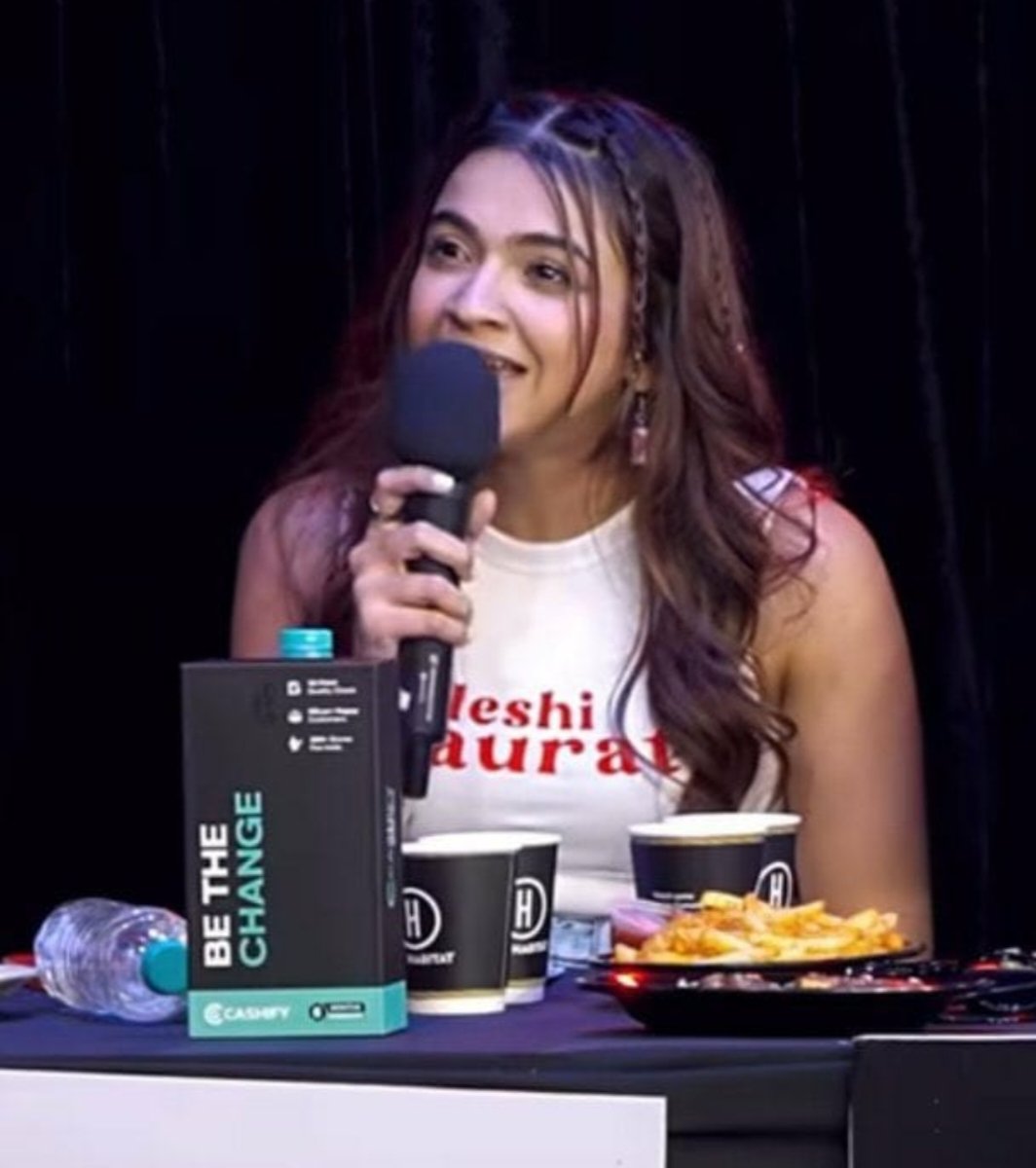 Pyaricetamol5's tweet image. Samay ka to samay hi kharab ho gaya 😅😂
#samayraina #RanveerAllahbadia #ApoorvaMukhija #indiagotlatent 
#samayrainadarkcomedy