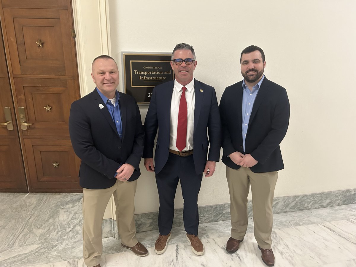 Great meeting with Congressman Tony Wied on Capitol Hill! We shared CMD Energy's vision for alternative fuels and discussed innovation, sustainability, and impactful energy solutions. ⚡🌎 #CMDEnergy #AlternativeFuels #Sustainability #CleanEnergy