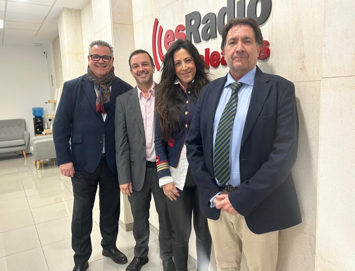 Arranca ‘MotorEs Económicos’ con los directores de <a href="/SERmallorca/">SERmallorca</a> <a href="/JosepRoquer/">Josep Roquer</a> <a href="/CopeMallorca/">Cope Mallorca</a> Xavier Bonet <a href="/OCRMallorca/">Onda Cero Mallorca</a>  <a href="/jcenrique/">Juan Carlos Enrique</a> y @esradioBaleares @gabrieltorrenst, con <a href="/mayrastrasse/">Mayra Argüelles</a>