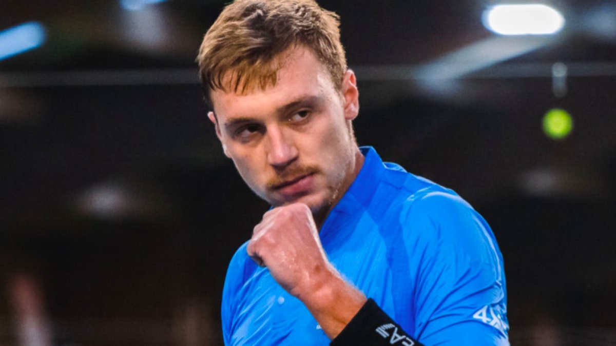 21yo Hamad Medjedovic continues his very strong start of the season, plays a great match and easily beats #21 and 2018 champ Karen Khachanov (who was terrible) 6-2, 6-3 to reach the QFs in Marseille.

4th career QF for the young Serb.

The decision of skipping AO looks great now.