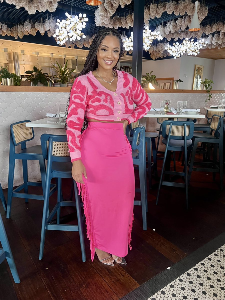 LOVE YOUR WARDROBE 💞💘
50% OFF the entire site. No code needed! 
Click the Link To Shop!!
4SCollections.com

#Boutique #Clothing #Fashion
#ClothingBrand #Fashion #FashionForward #OnlineBoutique #4SCollections #4SGirls #FamilyBusiness #Selena #Sunjai #Star #Sky #Sale