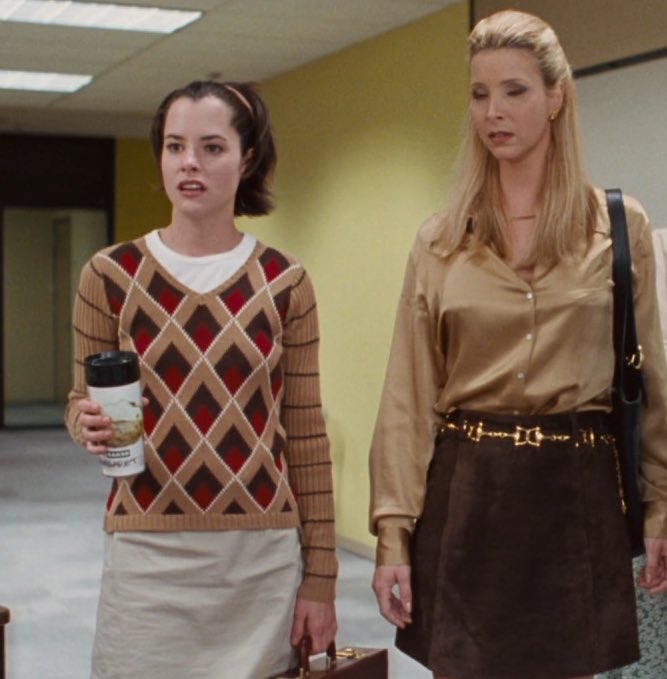 parker posey and lisa kudrow reunion! “clockwatchers” hive we won!!!