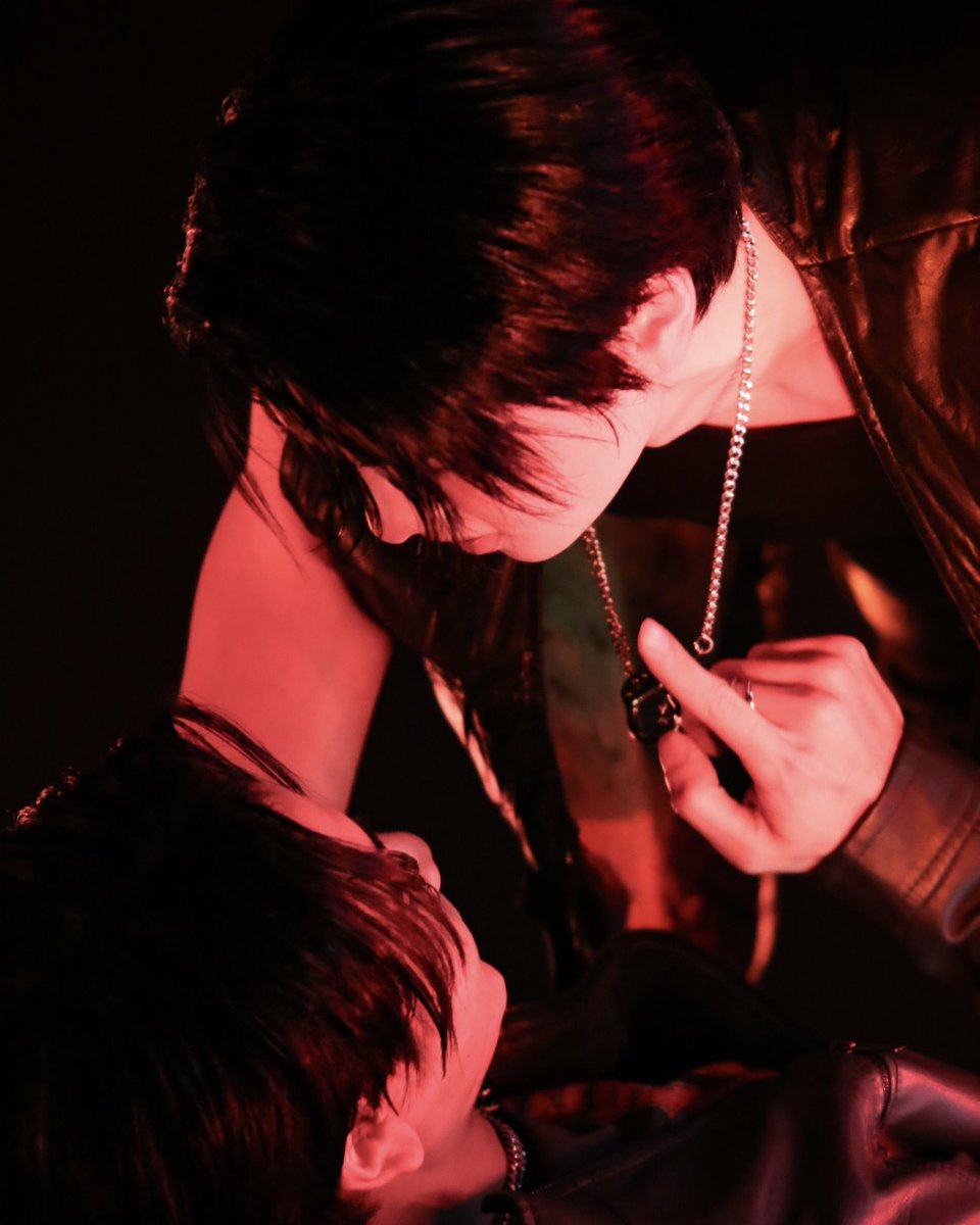 dunknatachai's tweet photo. i love everything about you #TheHeartKillersFinalEP https://t.co/1O3fs55Ril