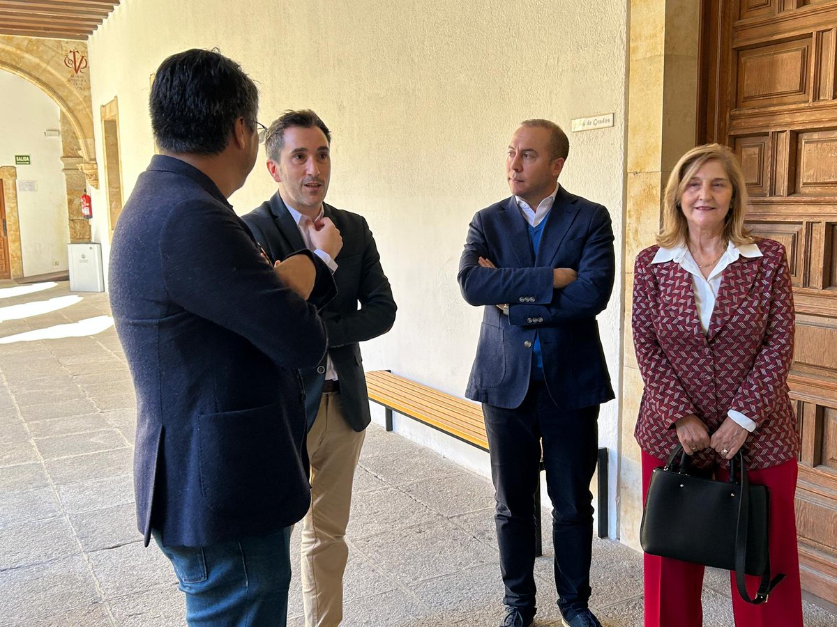 🌎927 escolares de 18 centros educativos observan la huella de la humanidad en el planeta gracias a la actividad interactiva y educativa #ScienceOnASphere, organizada por el <a href="/aytoSalamanca/">Ayuntamiento Salamanca</a> en colaboración con <a href="/EducacionUsal/">Facultad de Educación USAL</a>

aytosalamanca.es/w/un-total-de-…